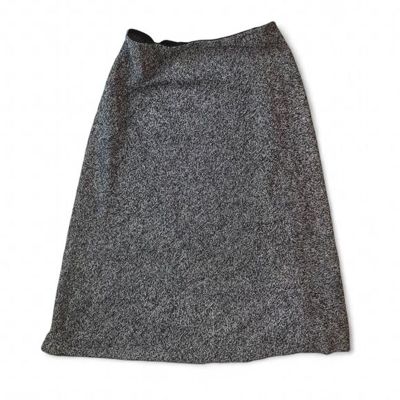 โจ Chic Necessary Objects Charcoal A-Line Skirt โจ - Picture 2 of 4